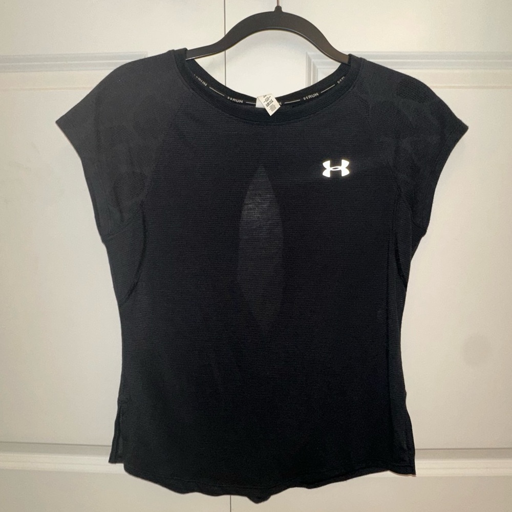 Under Armour Heat Gear T-shirt open back size small